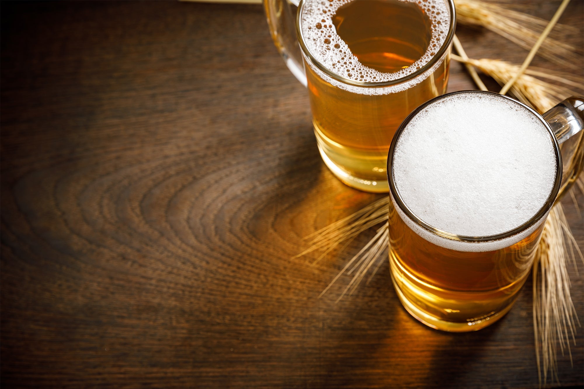 How does alcohol affect weight loss? 